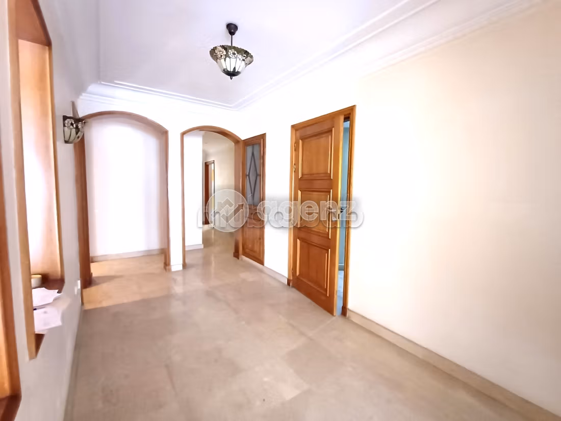 Appartement à vendre 182 m², 4 chambres Racine Casablanca — 3