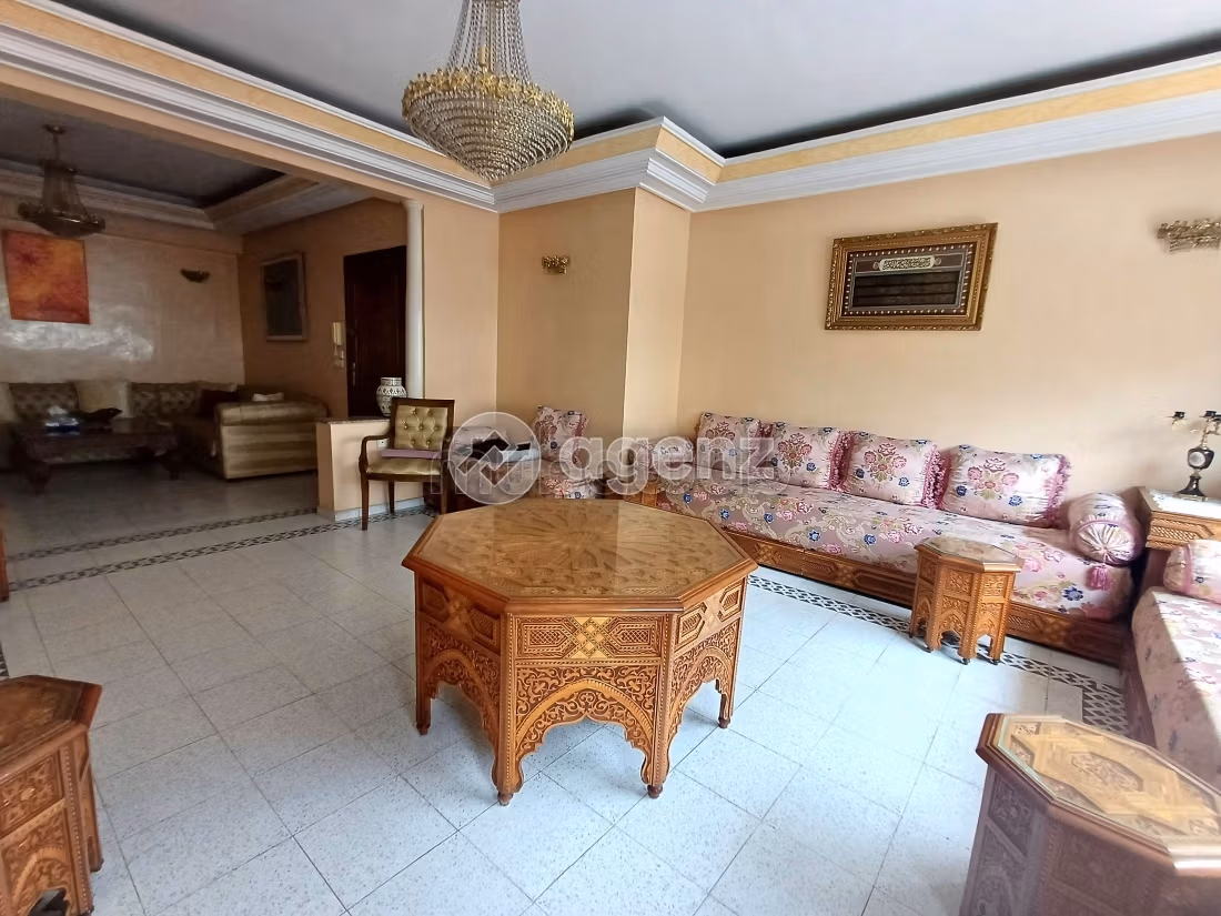 Find an apartment to buy in Riviera. 3 beautiful rooms. Well furnished