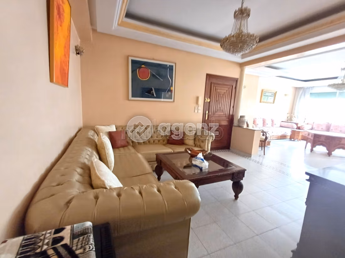 Find an apartment to buy in Riviera. 3 beautiful rooms. Well furnished
