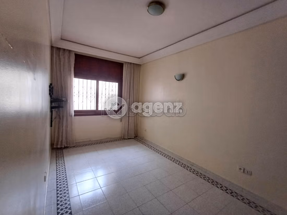Find an apartment to buy in Riviera. 3 beautiful rooms. Well furnished