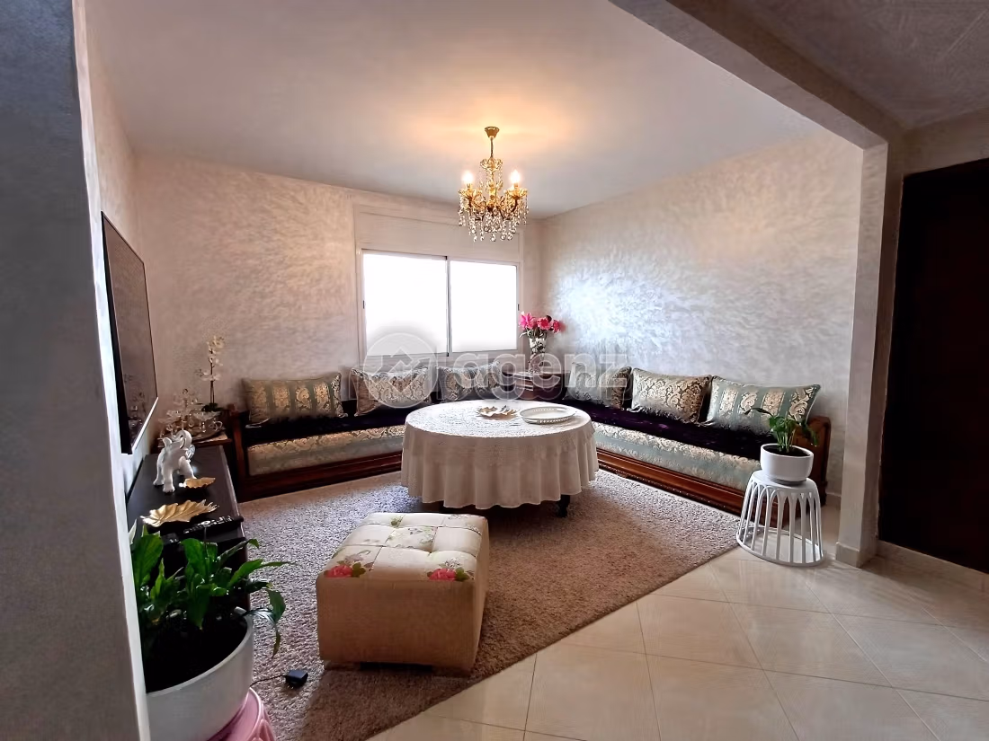 Fabulous apartment for sale in Maârif Extension. 2 lovely rooms. No Lift, Balcony