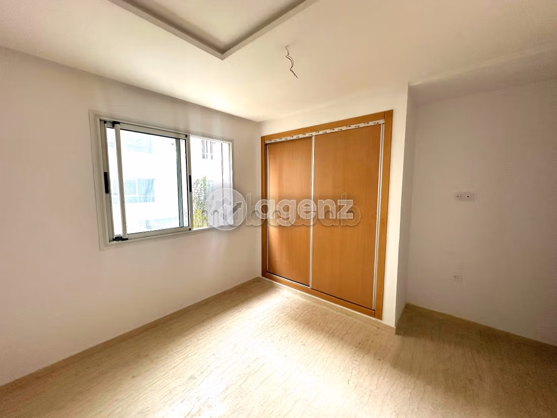 Se vende piso en Manar. 2 dormitorios. Ascensor y garaje