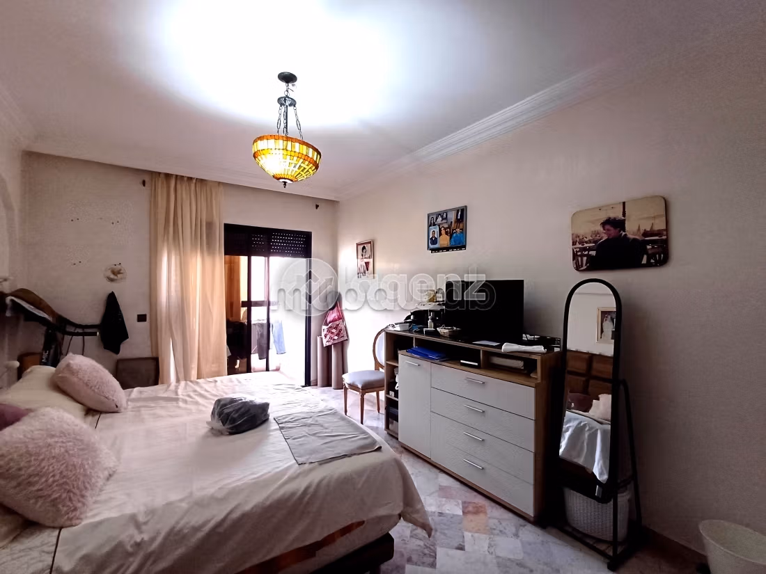 Magnífico piso en venta. 3 dormitorios. Bodega, gran terraza