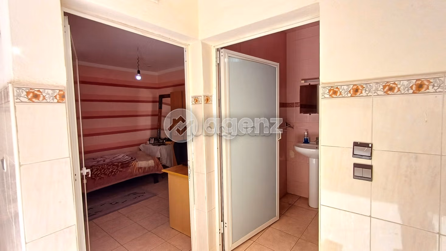 Kopen: appartementen in Maârif Extension. 3 Slaapkamers. Volledig gemeubileerd