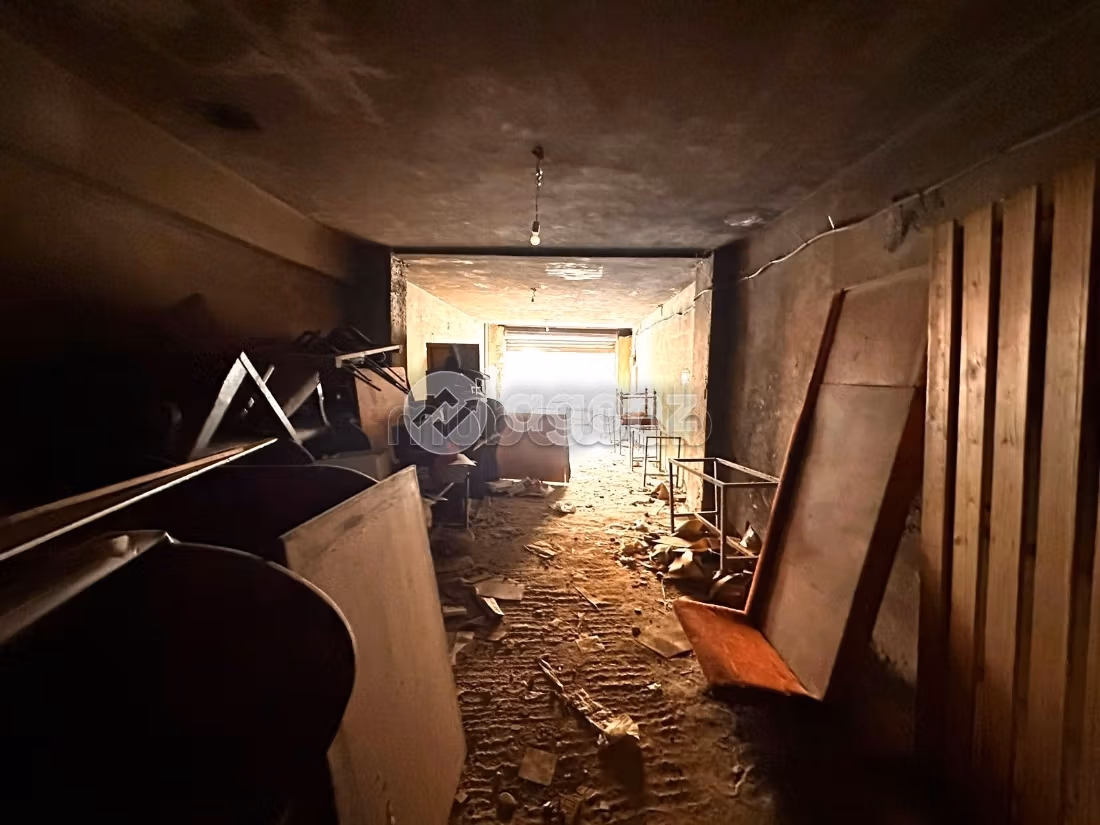 مكاتب ومحلات للبيع ب درب بن حمان. المساحة الكلية 333 م². مرآب