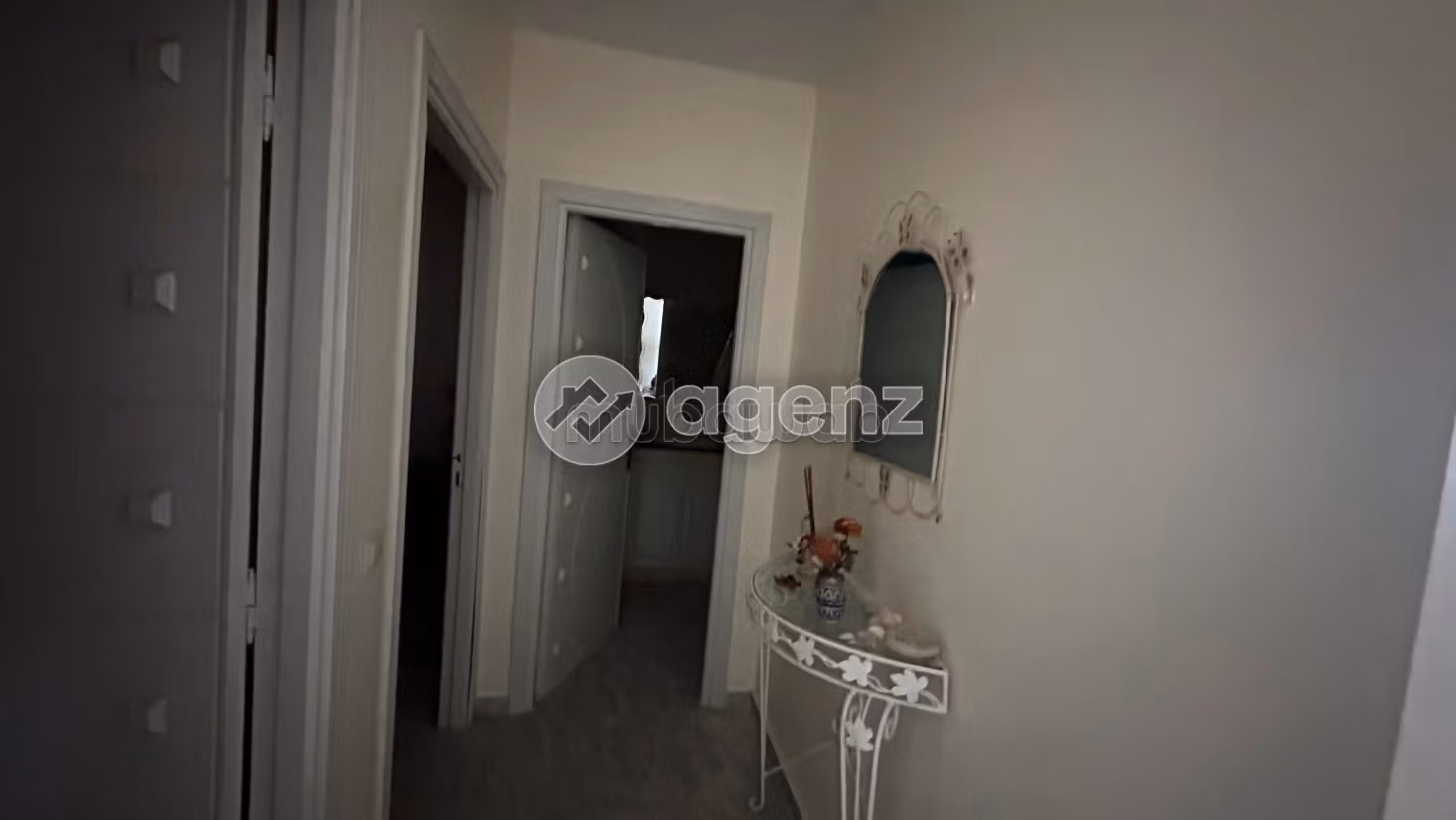 Sale of a lovely apartment in Monica. Area of 109 m². Private car park