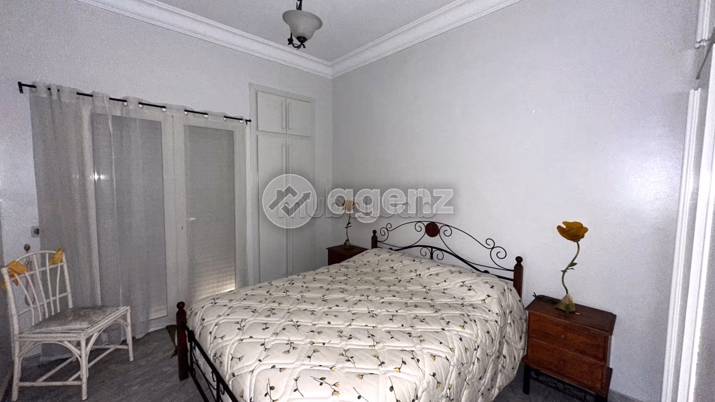 Sale of a lovely apartment in Monica. Area of 109 m². Private car park