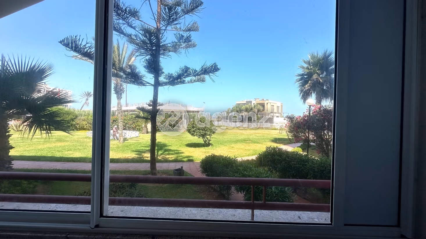 Sale of a lovely apartment in Monica. Area of 109 m². Private car park