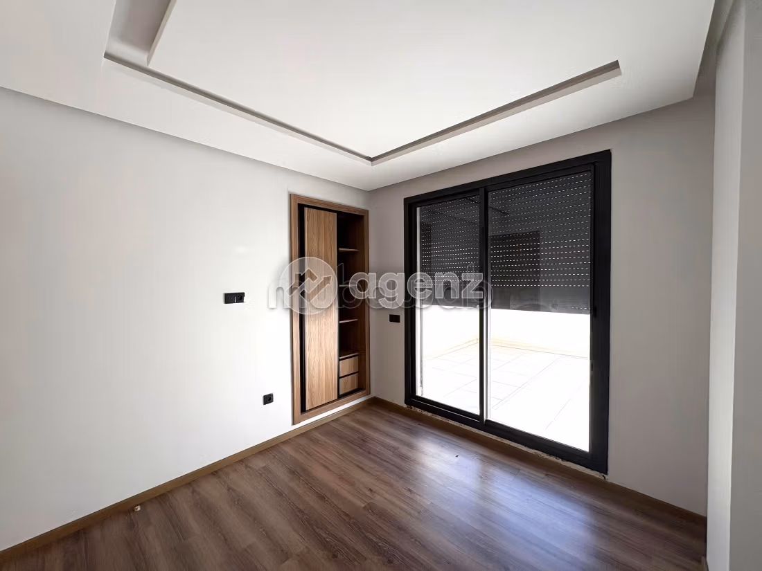Appartement 70 m² f Les Hôpitaux — 13