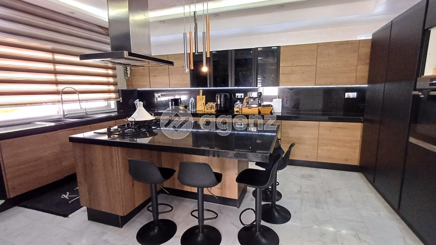 Fabulous apartment for sale. 4 rooms. Dressing room