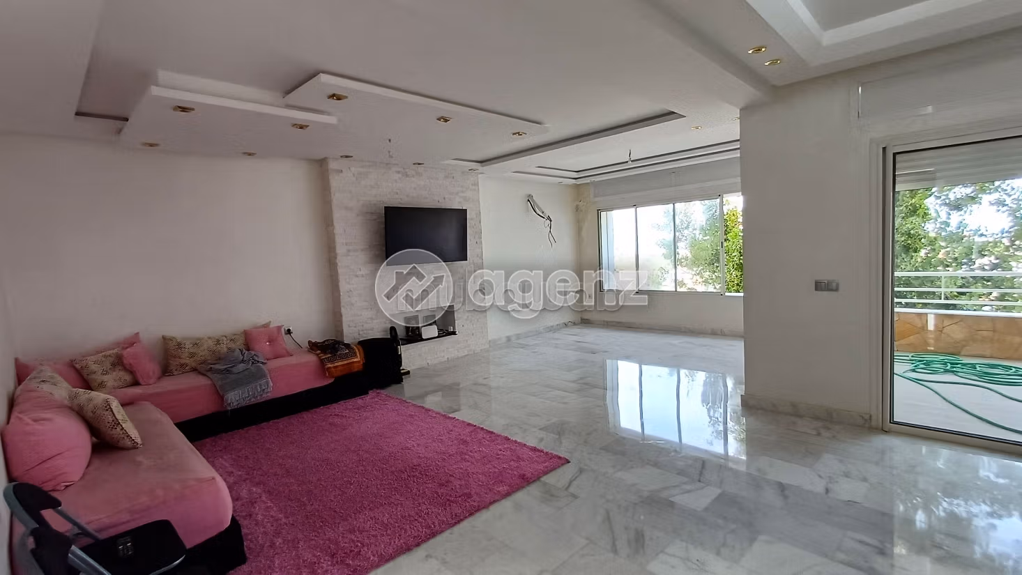 Fabulous apartment for sale. 4 rooms. Dressing room