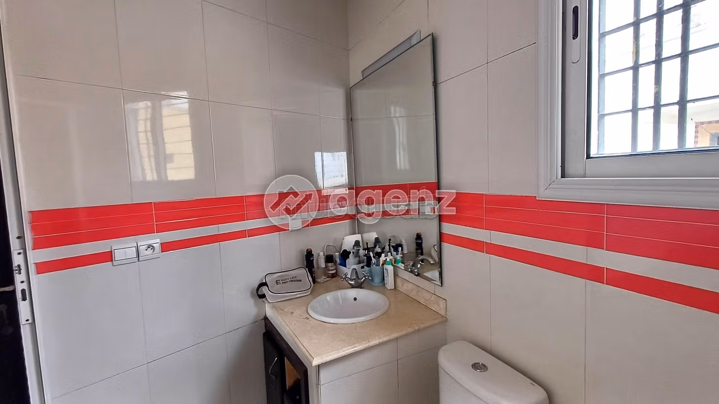 Villa à vendre 389 m², 4 chambres Lekrimat Casablanca