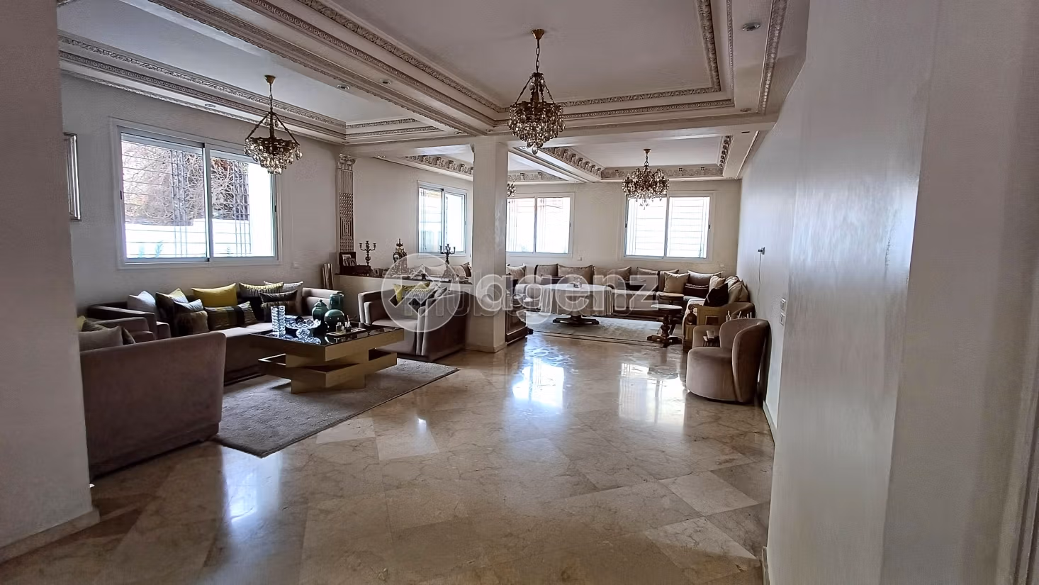 Villa à vendre 389 m², 4 chambres Lekrimat Casablanca