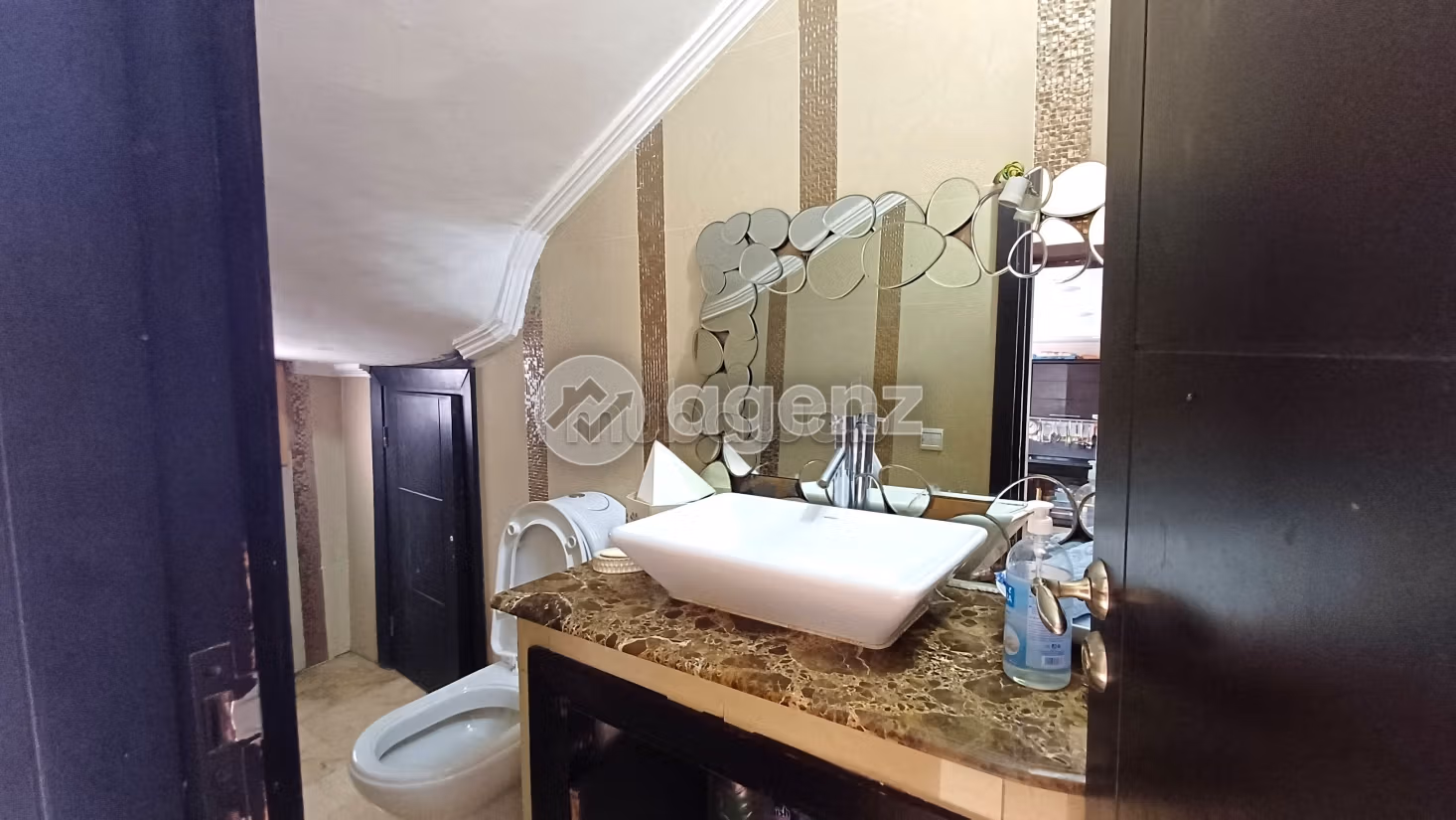 Villa à vendre 389 m², 4 chambres Lekrimat Casablanca