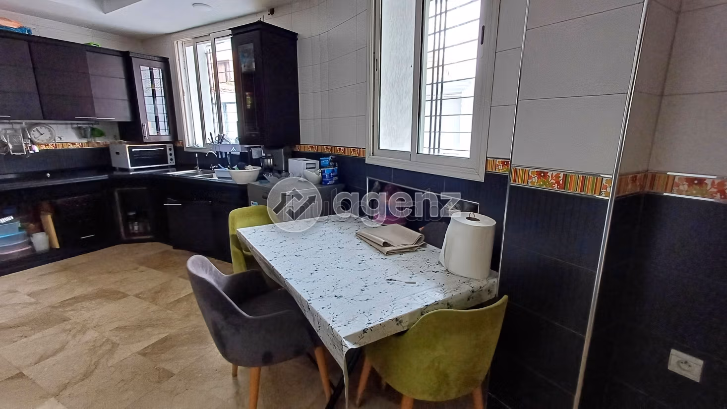 Villa à vendre 389 m², 4 chambres Lekrimat Casablanca