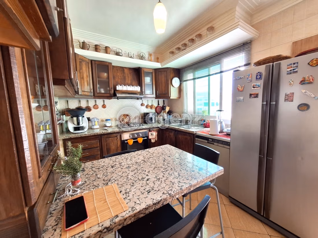 Appartamento da acquistare a Val Fleury. Superficie 129 m². Posto auto e ascensore
