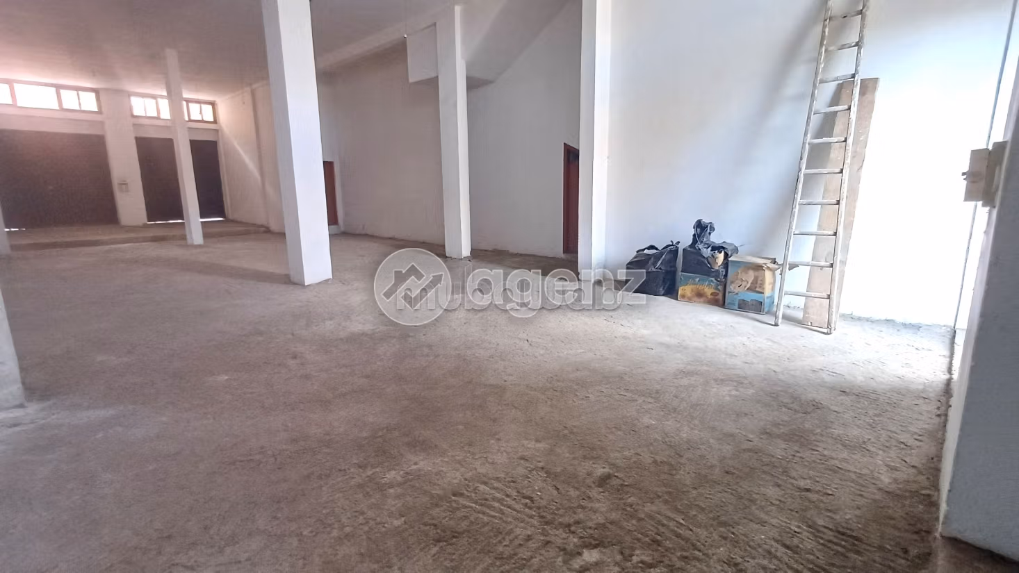 Commerce à vendre 157 m² Sidi Maarouf Casablanca