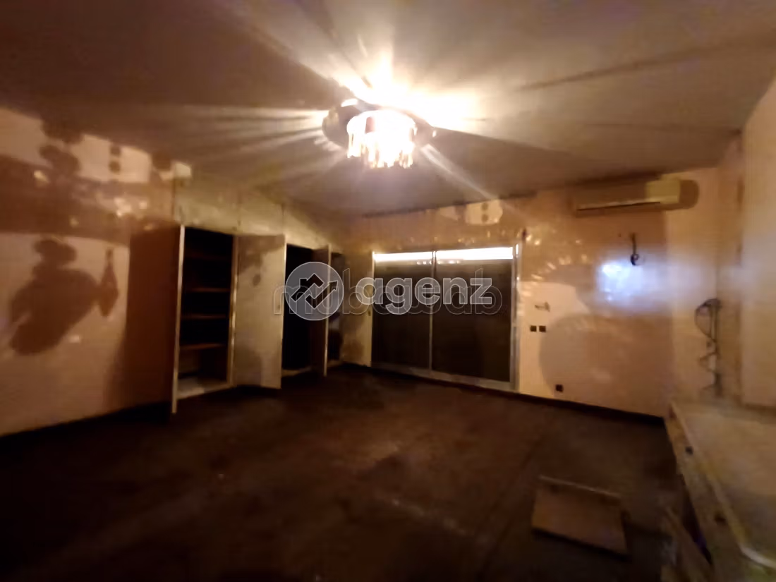 Appartement 400 m² à Belvédère — 18