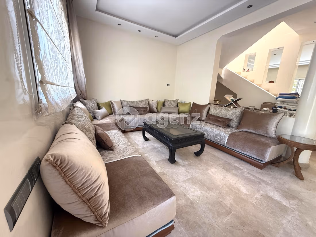 Magnificent villa for rent. 3 rooms. New furniture