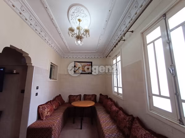 Casa in vendita a Hay Alfarah. 5 camere da letto. Balcone di grandi dimensioni