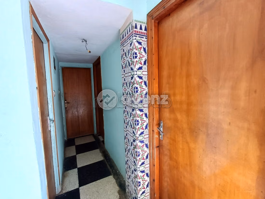 Luxury Villa for sale. 10 rooms. Garage and terrace
