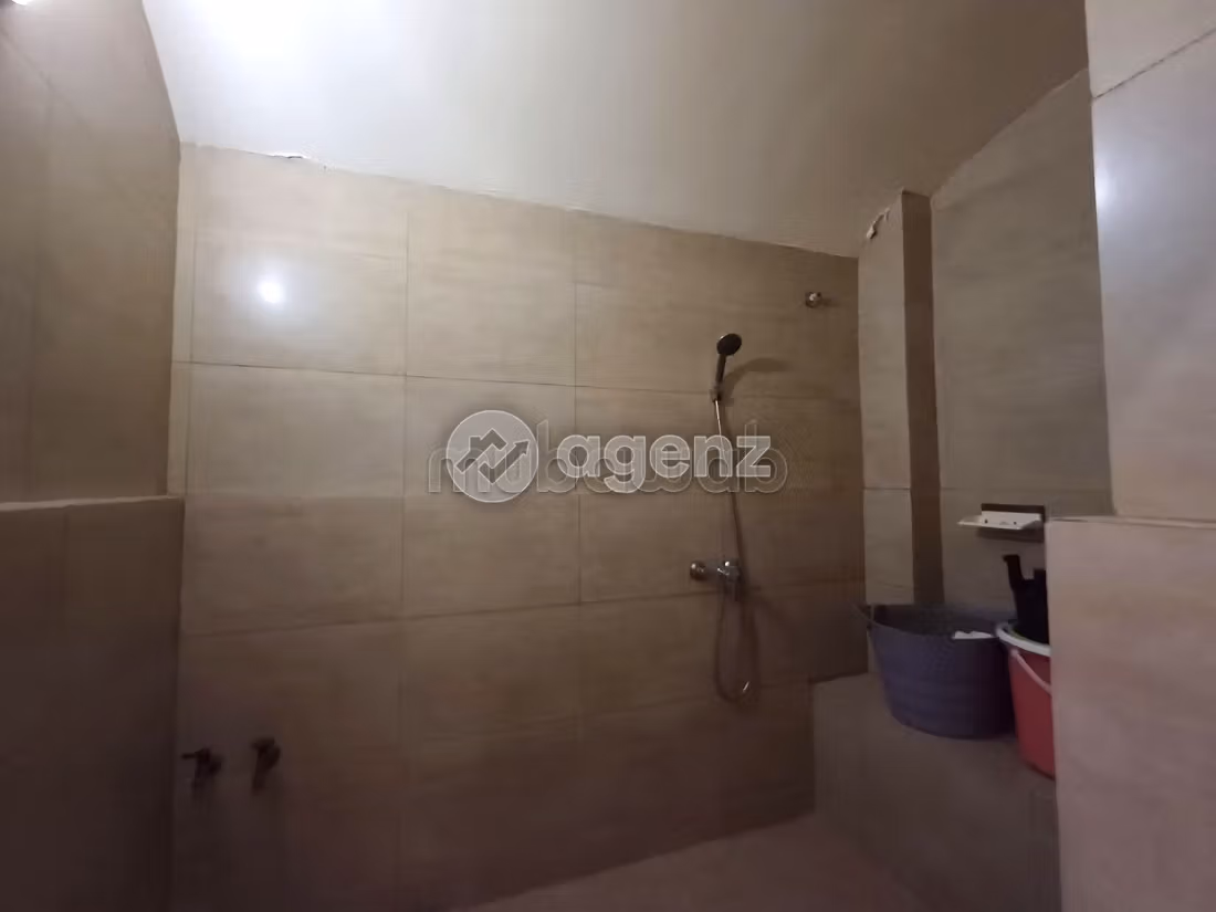 High quality villa for sale. Area 480 m². Green areas, Parking spaces for cars