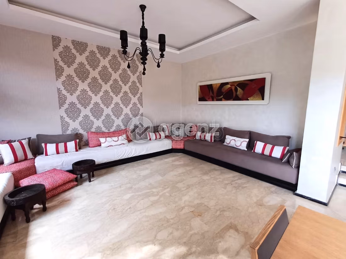 High quality villa for sale. Area 480 m². Green areas, Parking spaces for cars