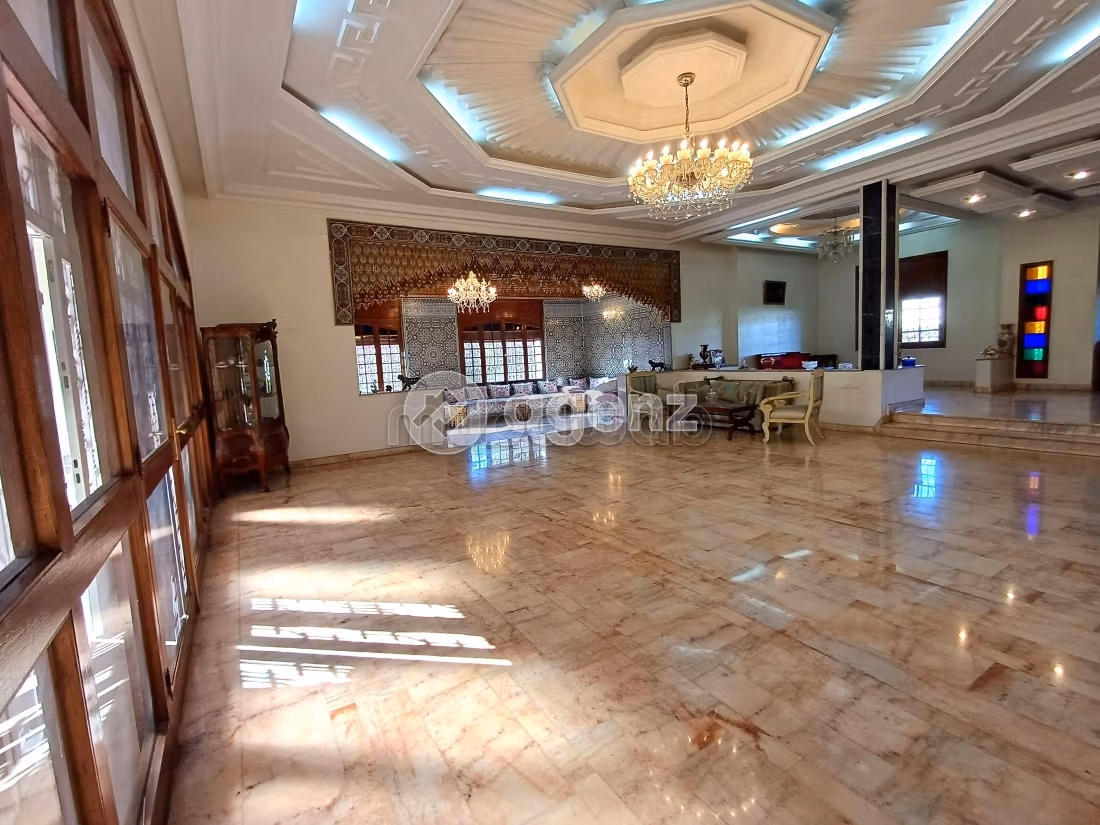 Villa à vendre 1 490 m², 5 chambres Californie Casablanca