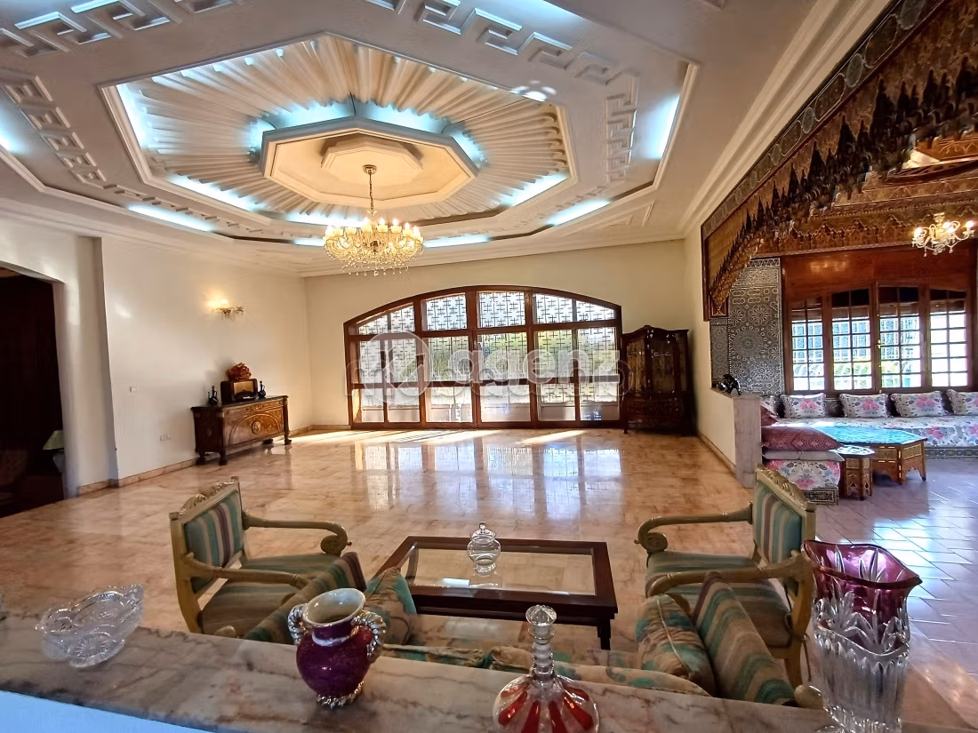 Villa à vendre 1 490 m², 5 chambres Californie Casablanca