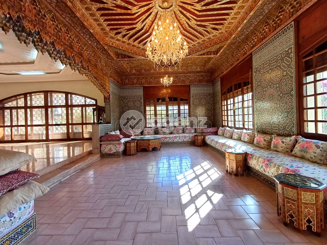 Villa à vendre 1 490 m², 5 chambres Californie Casablanca