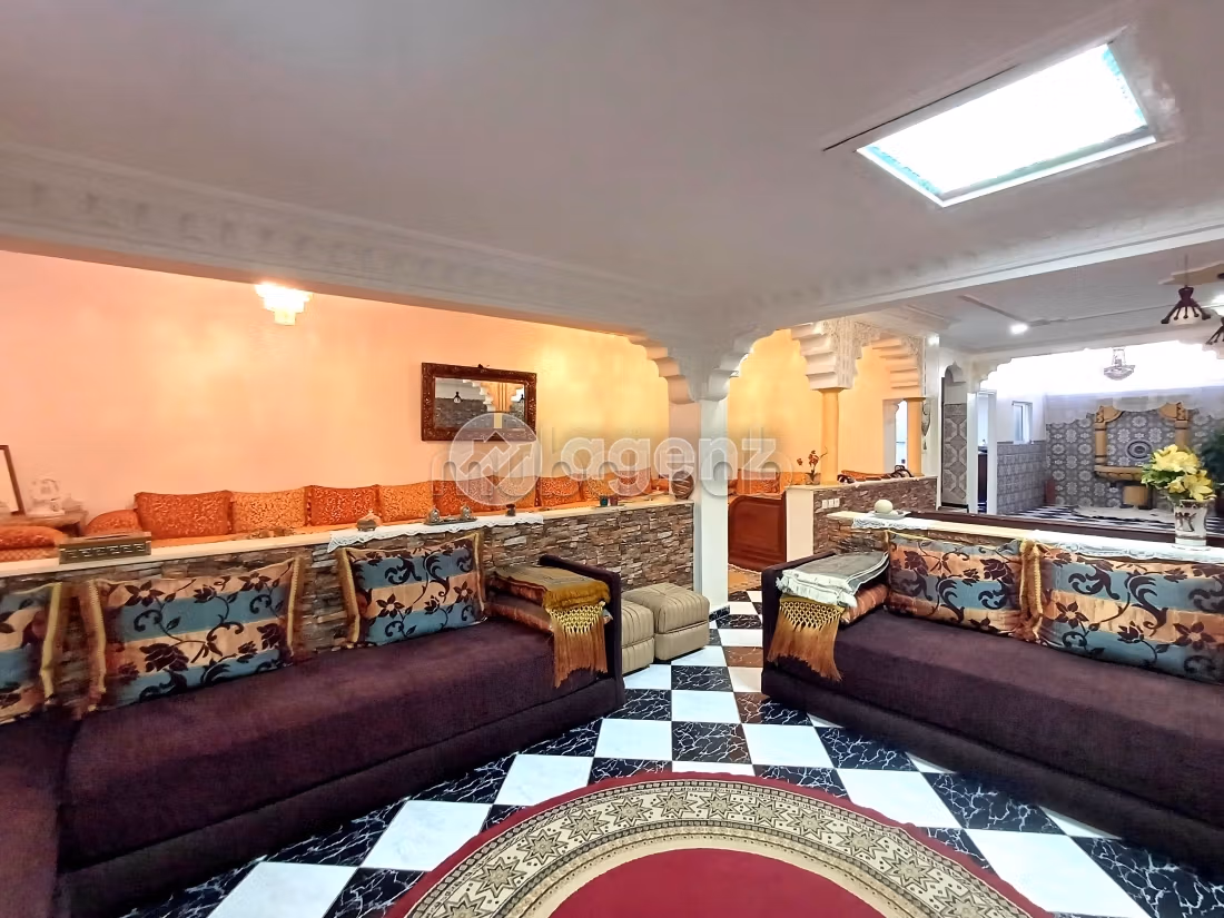 Piso en venta en Beausite. Superficie 132 m². Con muebles