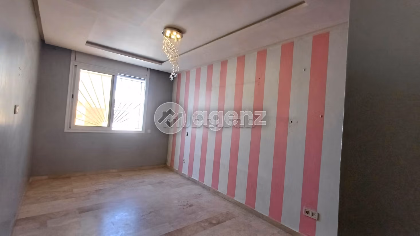 Appartamento da acquistare a Aïn Sebaâ. 3 camere da letto. Ascensore e garage