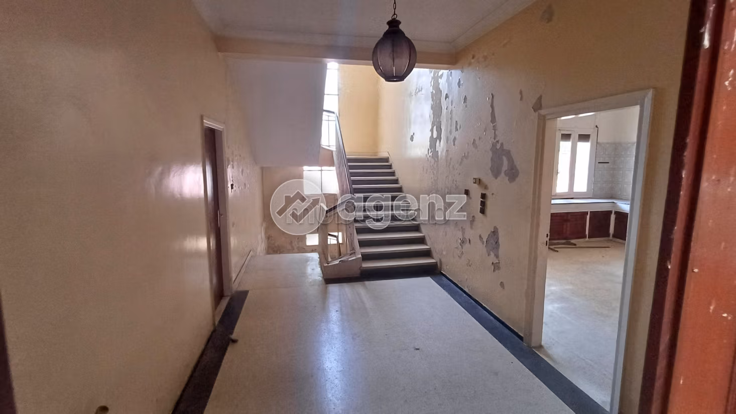 Suntuosa villa en venta en Racine. 6 hermosas habitaciones. Ascensor y garaje