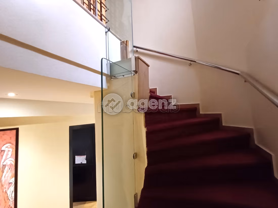 Piso en venta en Palmier. 5 bonitas habitaciones. Sin ascensor, gran terraza