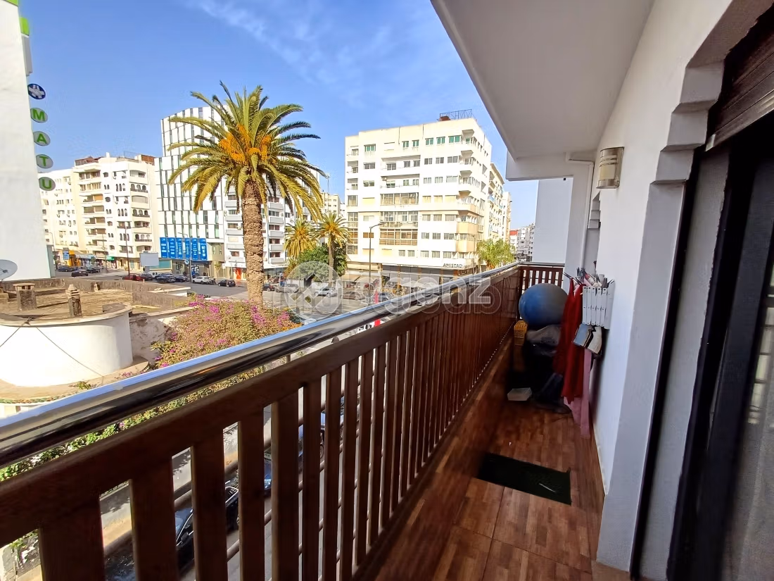 Piso en venta en Palmier. 5 bonitas habitaciones. Sin ascensor, gran terraza