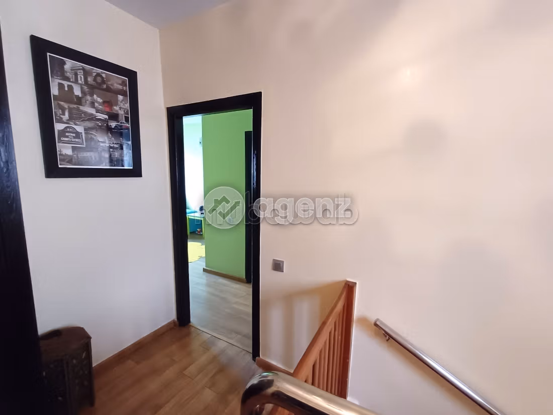 Piso en venta en Palmier. 5 bonitas habitaciones. Sin ascensor, gran terraza