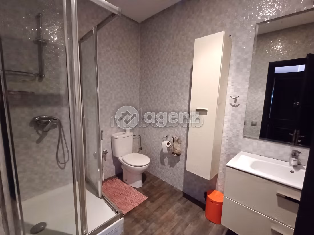 Piso en venta en Palmier. 5 bonitas habitaciones. Sin ascensor, gran terraza