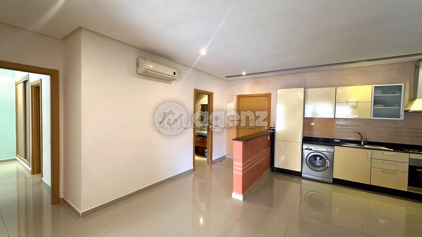 Beautiful apartment for sale. Surface area 100 m². With Lift, Carpark