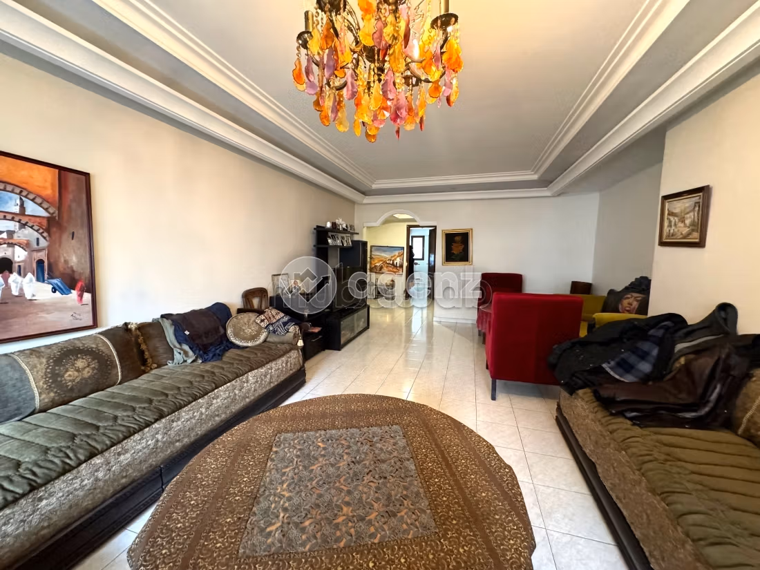 Sell apartment in Racine. 3 lovely rooms. Parking spaces and terrace