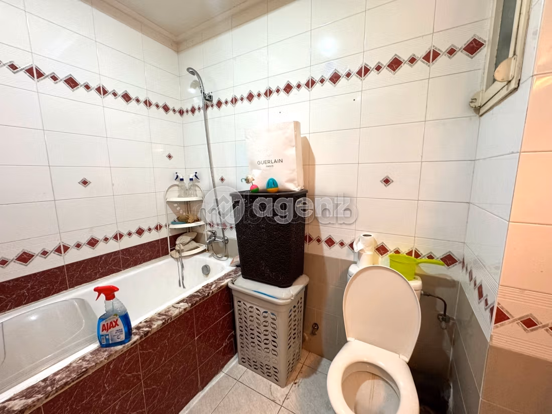 Sell apartment in Racine. 3 lovely rooms. Parking spaces and terrace
