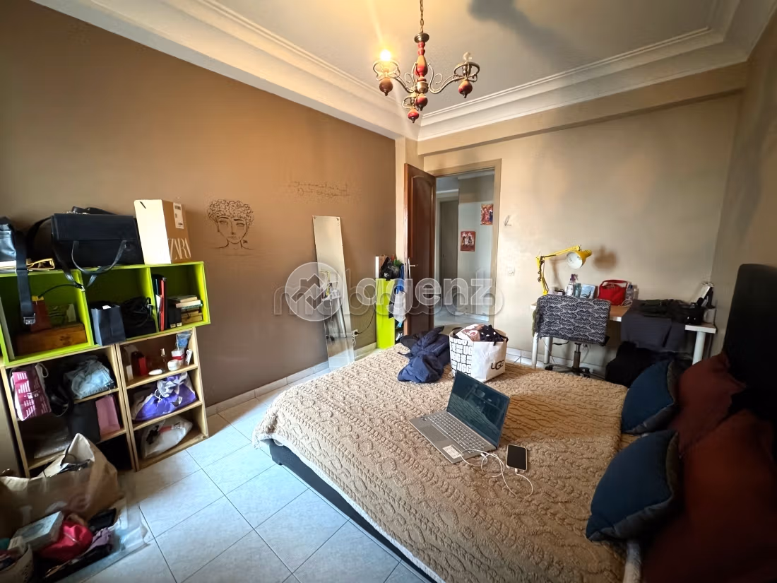 Sell apartment in Racine. 3 lovely rooms. Parking spaces and terrace