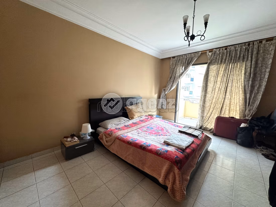 Sell apartment in Racine. 3 lovely rooms. Parking spaces and terrace