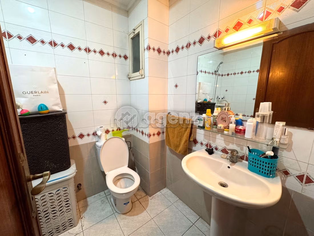 Sell apartment in Racine. 3 lovely rooms. Parking spaces and terrace