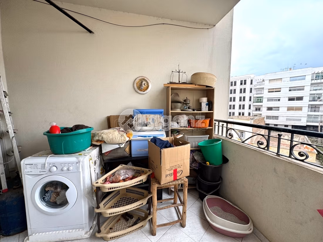 Sell apartment in Racine. 3 lovely rooms. Parking spaces and terrace