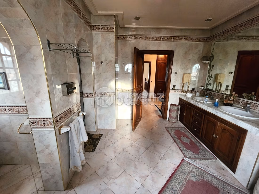 Villa à vendre 987 m², 3 chambres Californie Casablanca