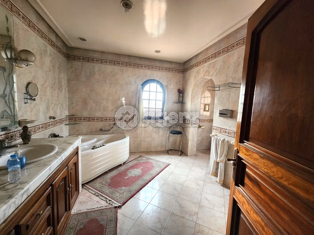 Villa à vendre 987 m², 3 chambres Californie Casablanca