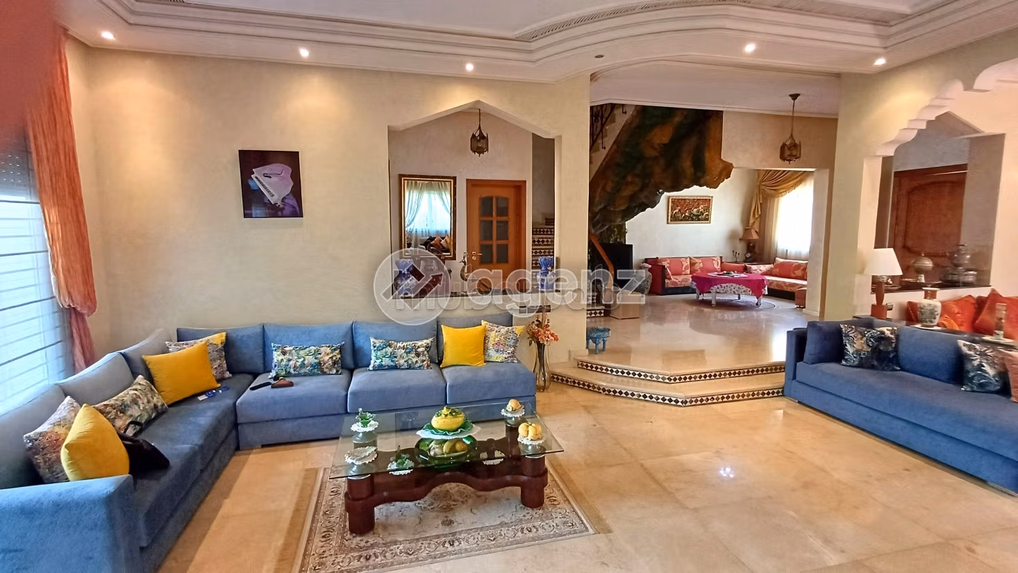 Vendita villa di lusso a Sidi Maarouf. 5 camere. Splendido giardino e comodo posto auto