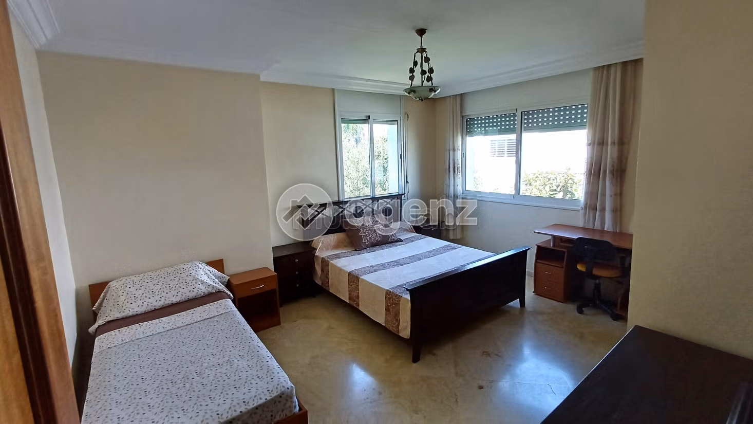Vendita villa di lusso a Sidi Maarouf. 5 camere. Splendido giardino e comodo posto auto