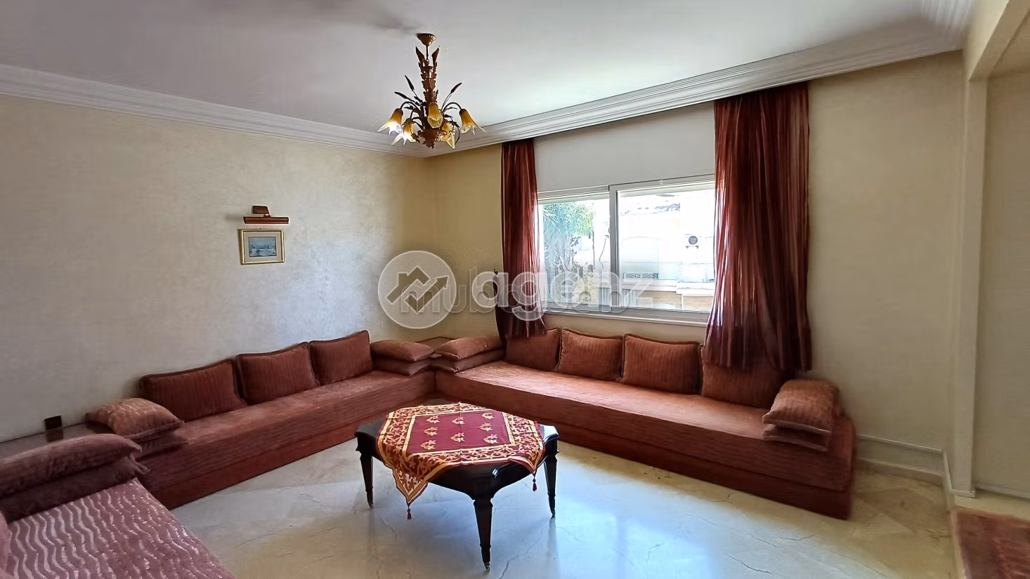 Vendita villa di lusso a Sidi Maarouf. 5 camere. Splendido giardino e comodo posto auto
