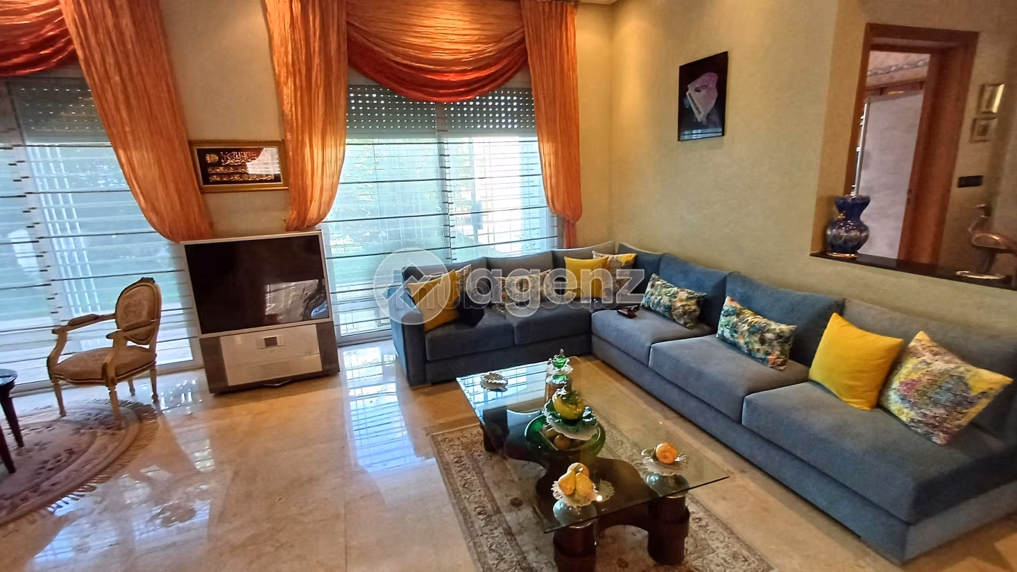 Vendita villa di lusso a Sidi Maarouf. 5 camere. Splendido giardino e comodo posto auto